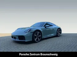 Gruen Neu 2025 Porsche 911 Carrera Coupé | 175.860 € (Teuer)