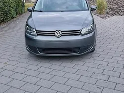 Grau Gebraucht 2011 VW Touran Van / Kleinbus | 8.250 € (Fairer Preis)
