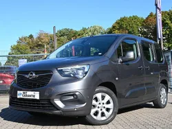 Grau Gebraucht 2021 Opel Combo Life Edition Van / Kleinbus | 19.490 € (Fairer Preis)