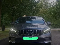 Grau Gebraucht 2017 Mercedes CLA180 AMG line Limousine | 15.500 € (Fairer Preis)