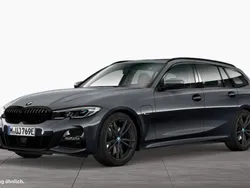 Mineralgrau Gebraucht 2022 BMW 330e M Sport Kombi | 35.490 € (Fairer Preis)