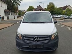 Weiß Gebraucht 2018 Mercedes Vito Van / Kleinbus | 11.250 €