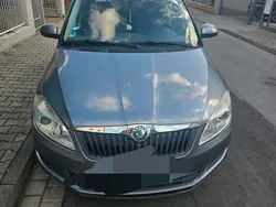 Grau Gebraucht 2012 Skoda Fabia Kombi | 1.900 € (Superpreis)