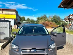 Grau Gebraucht 2013 Ford Focus Kombi | 4.000 € (Guter Preis)