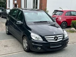 Schwarz Gebraucht 2010 Mercedes B180 Van / Kleinbus | 2.999 € (Superpreis)