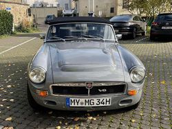 Grau Gebraucht 1979 MG B Cabrio | 42.000 €