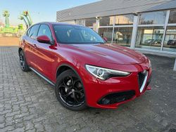 Rot Gebraucht 2018 Alfa Romeo Stelvio Super SUV | 16.900 € (Etwas zu teuer)