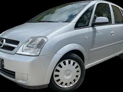 Silber Gebraucht 2005 Opel Meriva Edition Van / Kleinbus | 750 € (Superpreis)