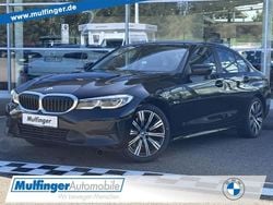 Schwarz 2 (metallic) Gebraucht 2022 BMW 320e Advantage Limousine | 21.900 € (Guter Preis)