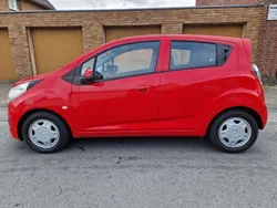 Sportrot Gebraucht 2012 Chevrolet Spark Kleinwagen | 4.987 €