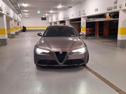 Grau Gebraucht 2016 Alfa Romeo Giulia Limousine | 19.700 € (Fairer Preis)