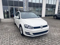 Weiß Gebraucht 2015 VW Golf VII LOUNGE Limousine | 9.950 € (Fairer Preis)
