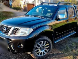 Schwarz Gebraucht 2012 Nissan Navara Abholung | 14.999 € (Etwas zu teuer)