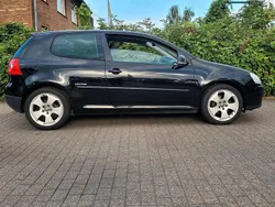 Schwarz Gebraucht 2008 VW Golf V United Limousine | 2.300 € (Fairer Preis)