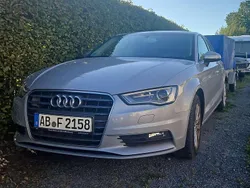 Silber Gebraucht 2015 Audi A3 Attraction Limousine | 13.000 € (Teuer)