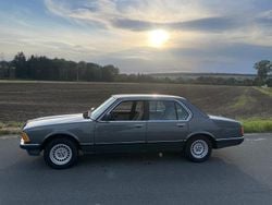 Grau Gebraucht 1985 BMW 728 Limousine | 10.500 €