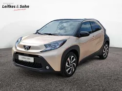 Beige Neu 2025 Toyota Aygo Kleinwagen | 19.490 €