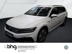 Weiß Gebraucht 2020 VW Passat GTE Kombi | 23.930 € (Fairer Preis)