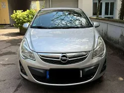 Silber Gebraucht 2011 Opel Corsa Satellite Limousine | 3.000 € (Guter Preis)
