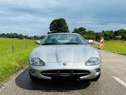 Silber Gebraucht 1998 Jaguar XK8 Coupé | 26.500 €