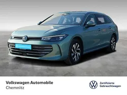 U7 maripositgrün metallic Gebraucht 2024 VW Passat Business Kombi | 34.870 € (Fairer Preis)