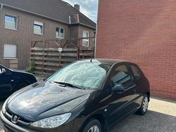 Schwarz Gebraucht 2003 Peugeot 206 Kleinwagen | 1.000 €