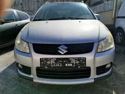 Silber Gebraucht 2006 Suzuki SX4 Club SUV | 2.700 € (Fairer Preis)