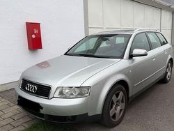 Silber Gebraucht 2001 Audi A4 Kombi | 1.000 € (Fairer Preis)