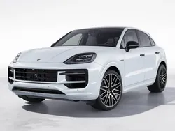 Carraraweißmetallic Gebraucht 2025 Porsche Cayenne SUV | 137.000 € (Etwas zu teuer)