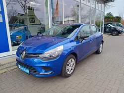 Blau Gebraucht 2017 Renault Clio IV Life | 11.180 € (Etwas zu teuer)
