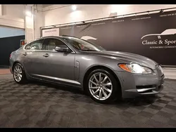 Grau Gebraucht 2012 Jaguar XF Luxury Limousine | 5.950 €