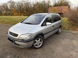 Silber Gebraucht 2001 Opel Zafira Elegance Van / Kleinbus | 3.400 € (Fairer Preis)