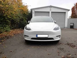 Weiß Gebraucht 2022 Tesla Model Y Long Range SUV | 35.900 € (Guter Preis)