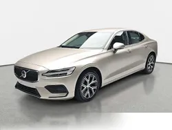 Metallic Gebraucht 2024 Volvo S60 Core Limousine | 34.360 € (Superpreis)