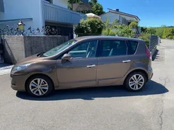 Braun Gebraucht 2010 Renault Scénic III Luxe Van / Kleinbus | 5.250 € (Superpreis)