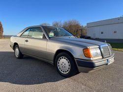 Gold Gebraucht 1987 Mercedes 230 Coupé | 8.900 €