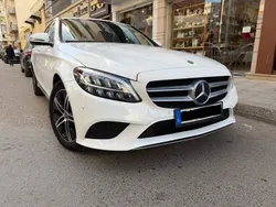 Weiß Gebraucht 2020 Mercedes C220 Avantgarde Limousine | 22.990 €
