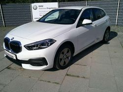 Alpinweiss iii Gebraucht 2024 BMW 116 Kleinwagen | 23.490 € (Guter Preis)