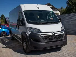 Eisweiß Gebraucht 2024 Citroën Jumper Van / Kleinbus | 23.790 € (Guter Preis)