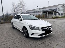 Weiß Gebraucht 2018 Mercedes CLA200 Shooting Brake Kombi | 8.990 € (Superpreis)
