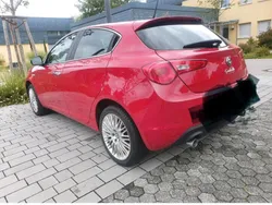 Rot Gebraucht 2015 Alfa Romeo Giulietta Kleinwagen | 6.500 € (Superpreis)