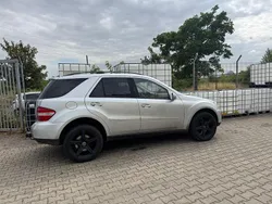 Silber Gebraucht 2006 Mercedes ML320 SUV | 8.499 €