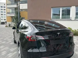 Schwarz Gebraucht 2023 Tesla Model Y SUV | 34.500 € (Guter Preis)