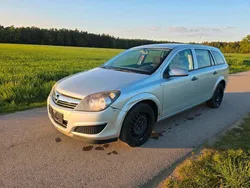 Silber Gebraucht 2008 Opel Astra Kombi | 1.300 €