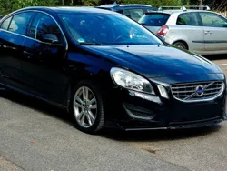 Schwarz Gebraucht 2012 Volvo S60 Momentum Limousine | 9.500 € (Etwas zu teuer)