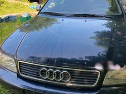 Violet Gebraucht 1997 Audi A4 Kombi | 250 € (Guter Preis)
