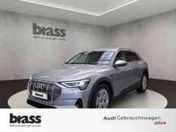 Florettsilber metallic Gebraucht 2021 Audi e-tron Ambiente SUV | 45.800 € (Teuer)