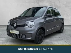 Grau Gebraucht 2023 Renault Twingo Urban Night Kleinwagen | 15.890 € (Etwas zu teuer)