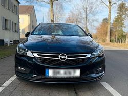 Grün Gebraucht 2016 Opel Astra Kombi | 7.500 € (Fairer Preis)