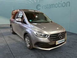 Grau Gebraucht 2023 Mercedes 180 Style Limousine | 25.240 € (Guter Preis)